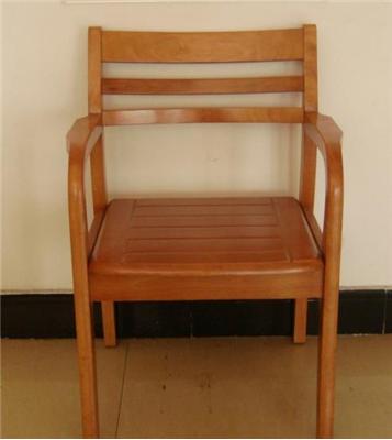 买几把椅子却糟甲醛中毒 怎样挑选椅子才能避免甲醛中毒